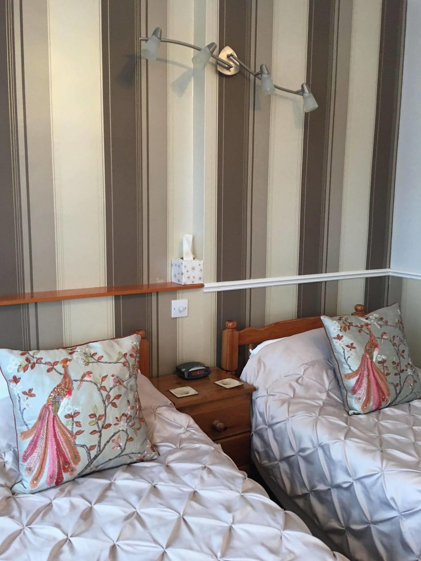 The Cherry Tree Guest House Eastbourne Exteriör bild