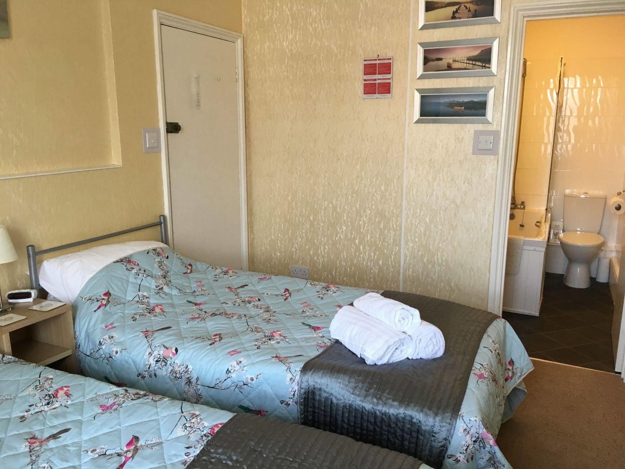 The Cherry Tree Guest House Eastbourne Exteriör bild