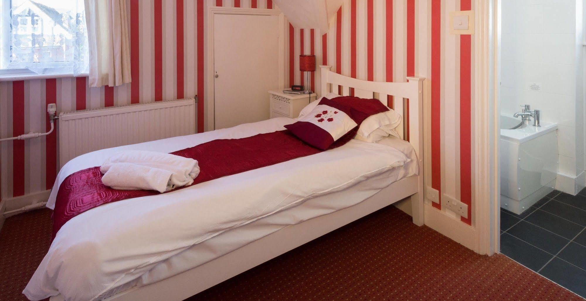 The Cherry Tree Guest House Eastbourne Exteriör bild